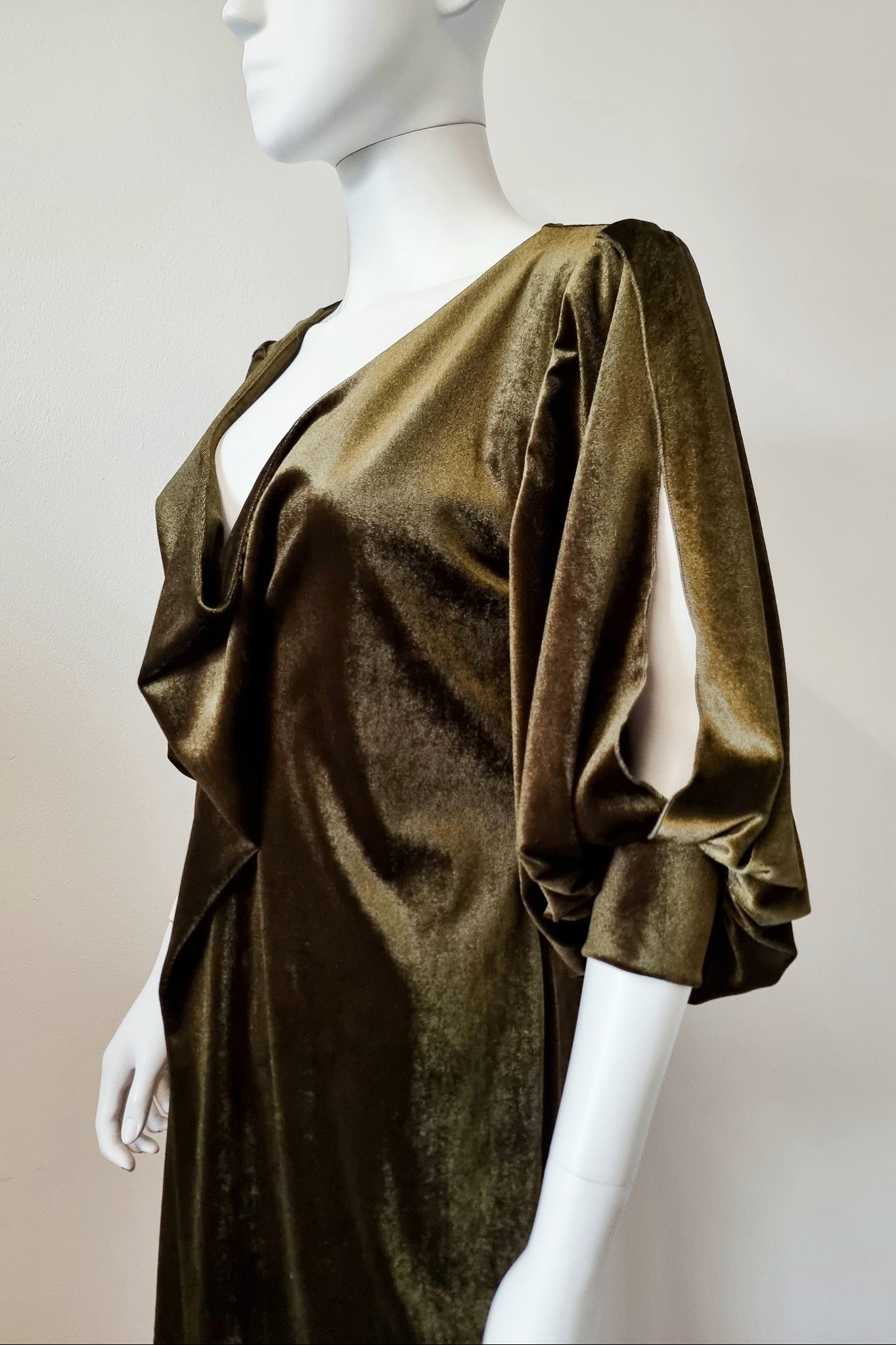 Tabi Dress - Olive Velvet