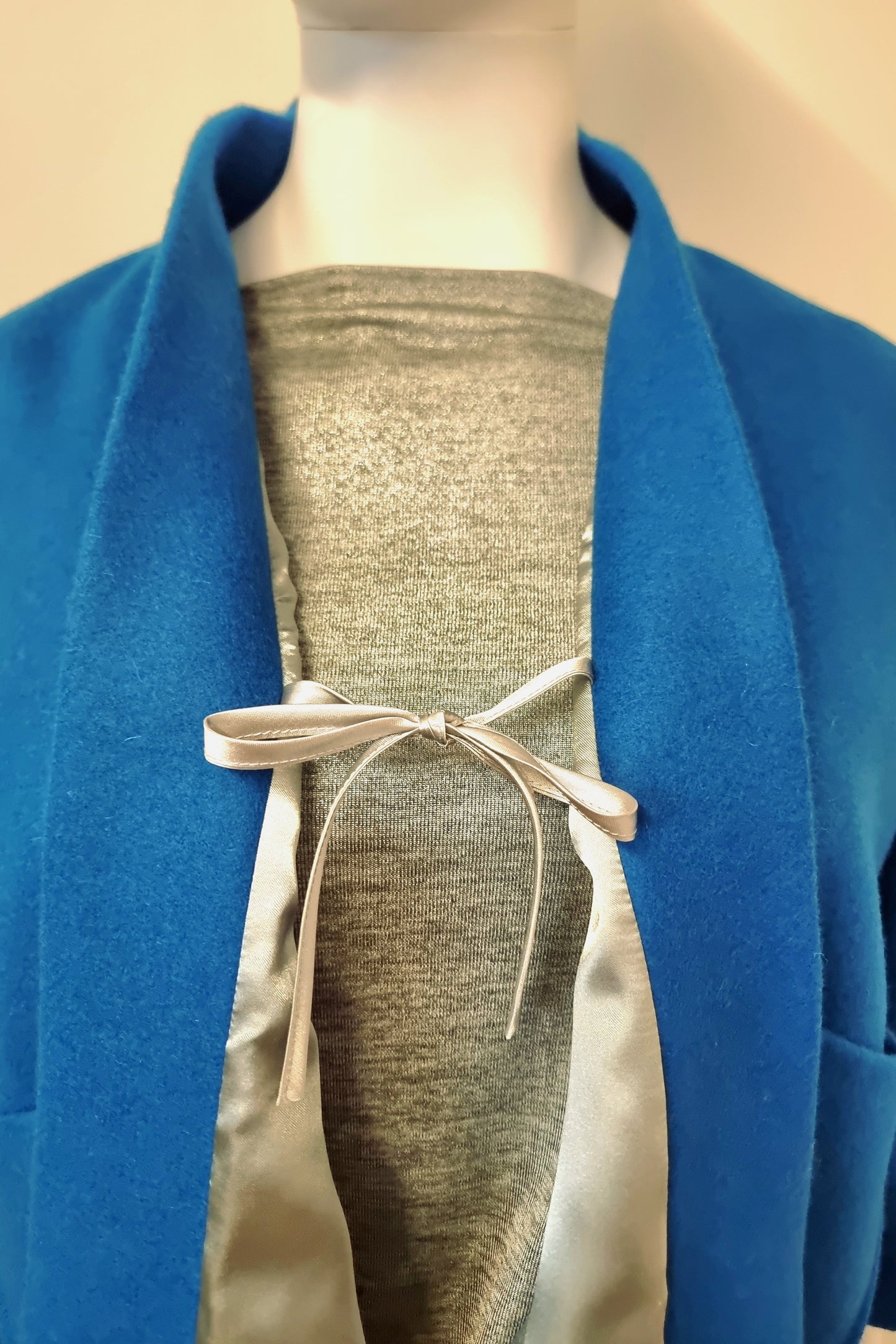 Tippi - Teal/Blue Lined in Silver