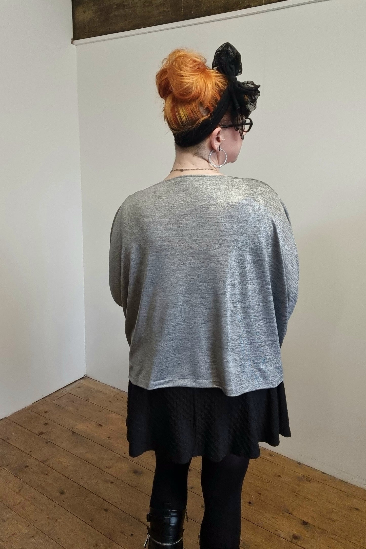 Imogen Drape Crop - Grey/Silver