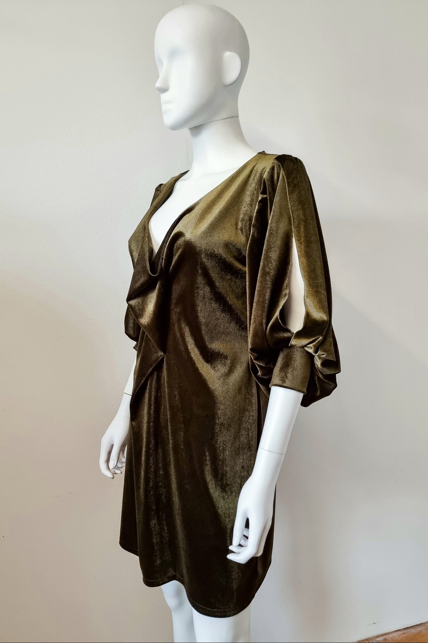 Tabi Dress - Olive Velvet