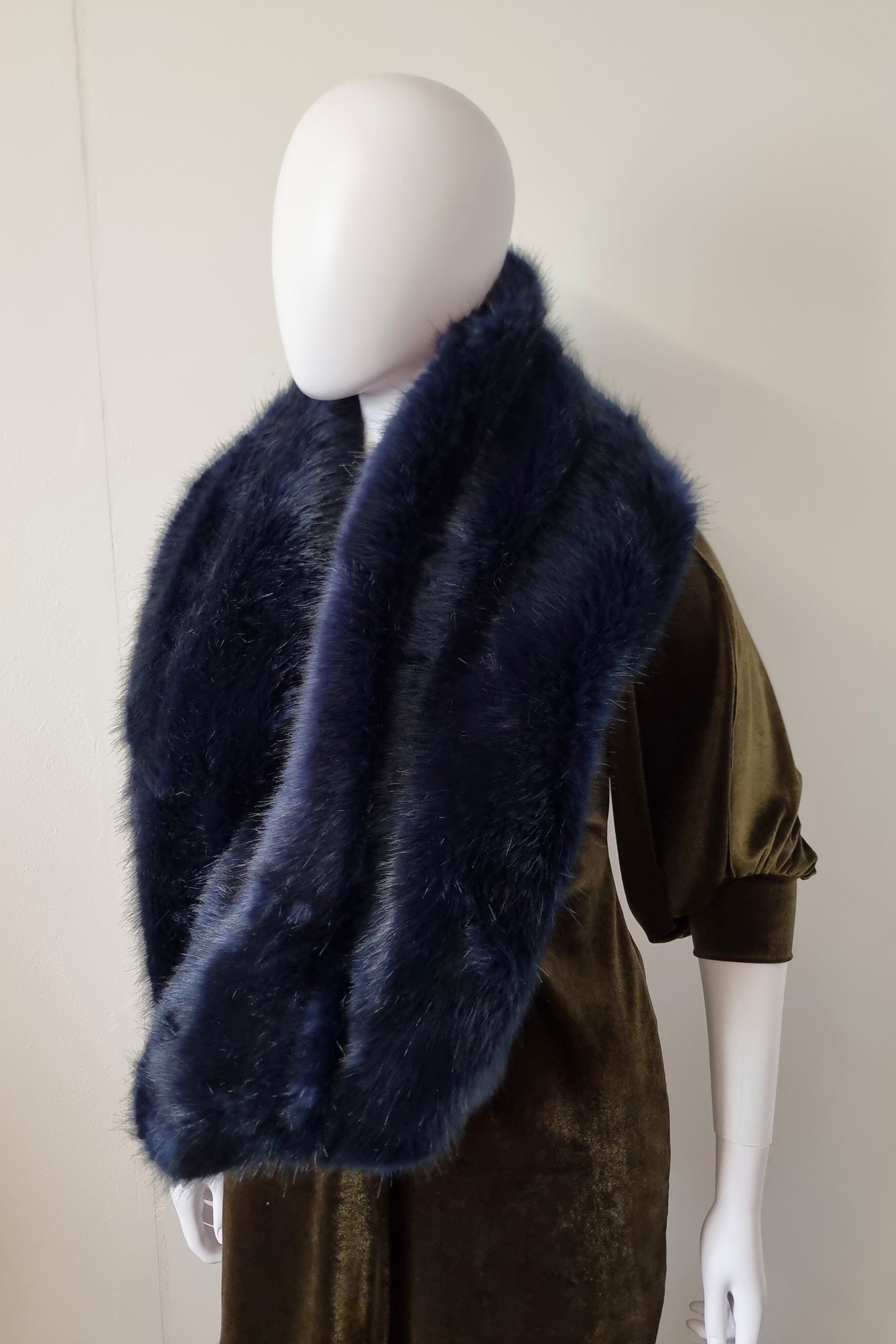 Luxury Fur Snood - Midnight