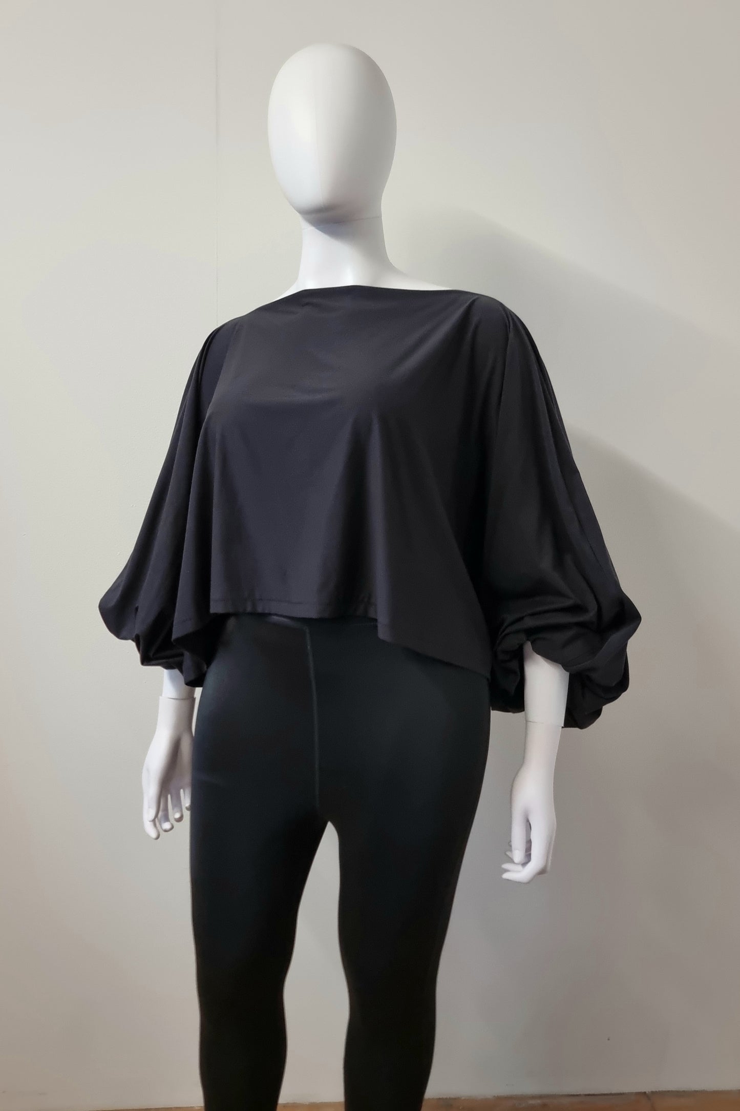 Imogen Drape Crop - Black