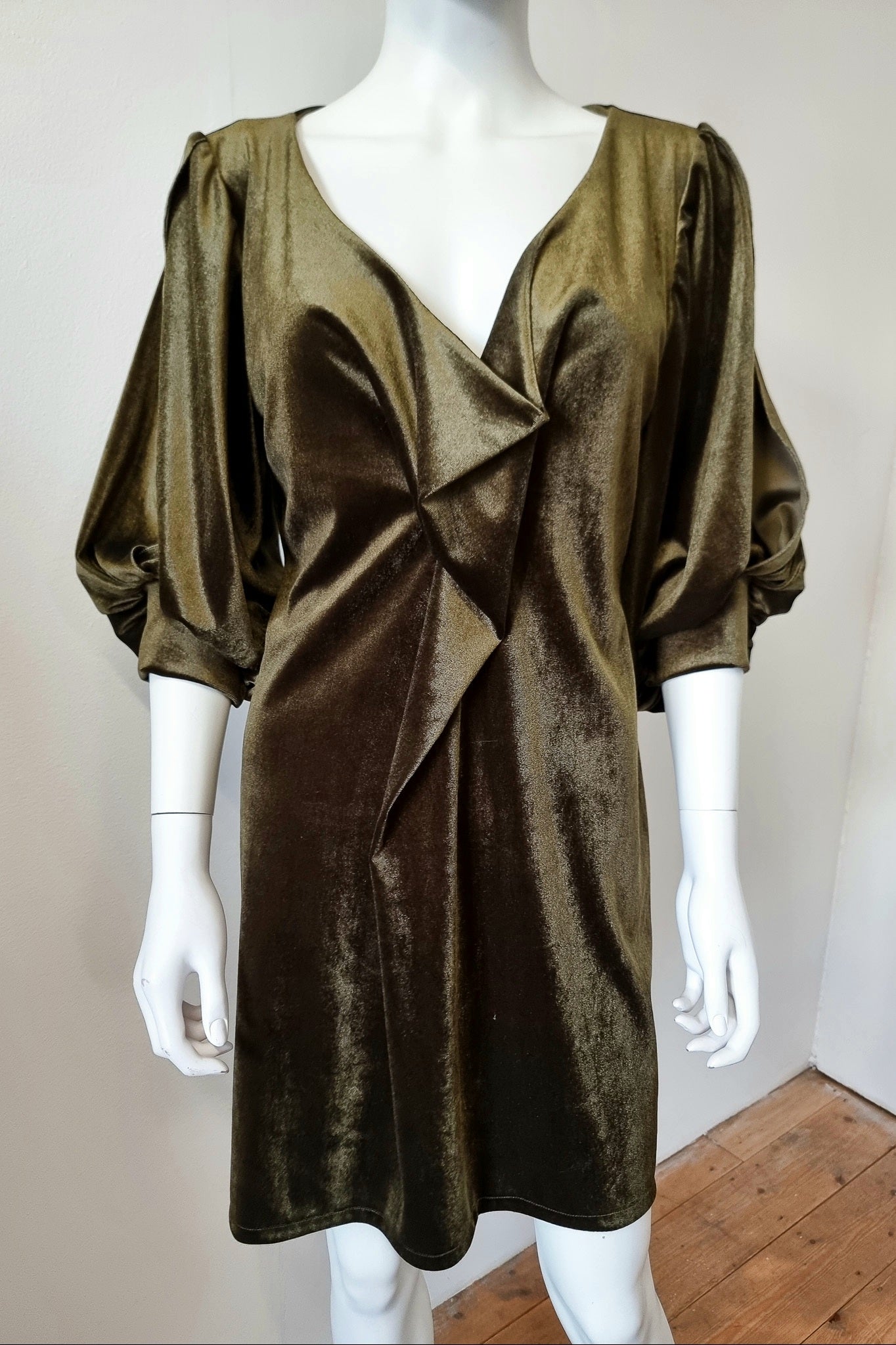 Tabi Dress - Olive Velvet