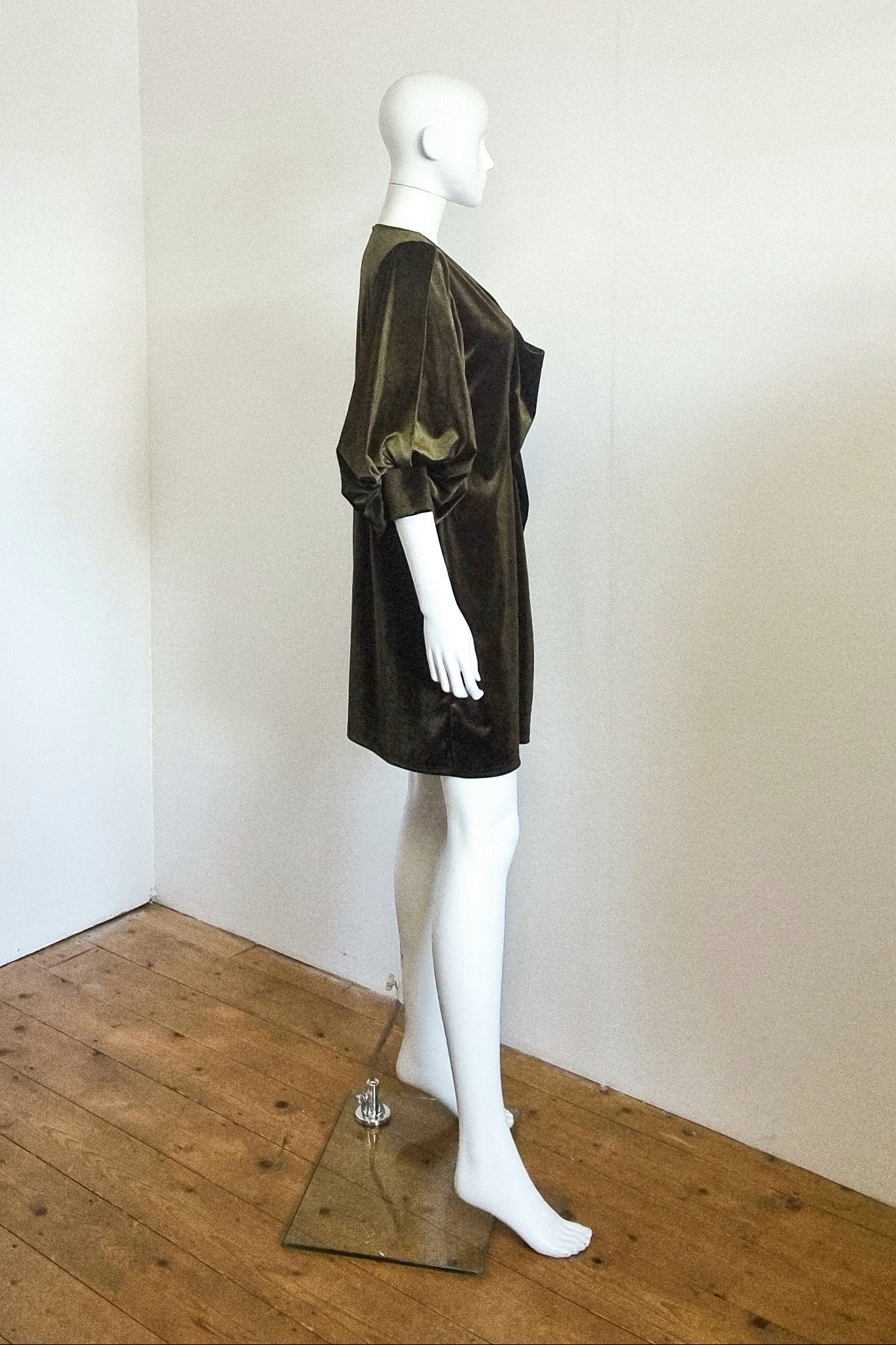 Tabi Dress - Olive Velvet