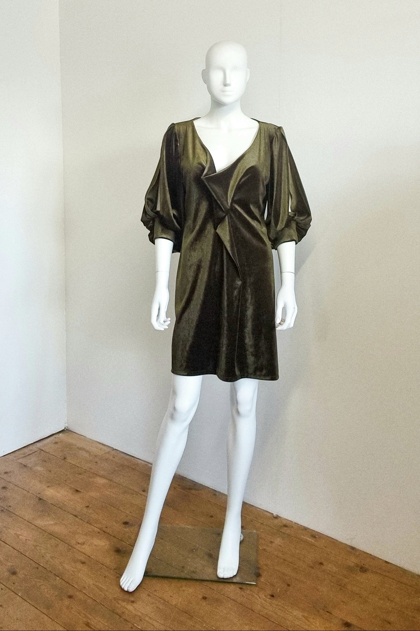 Tabi Dress - Olive Velvet