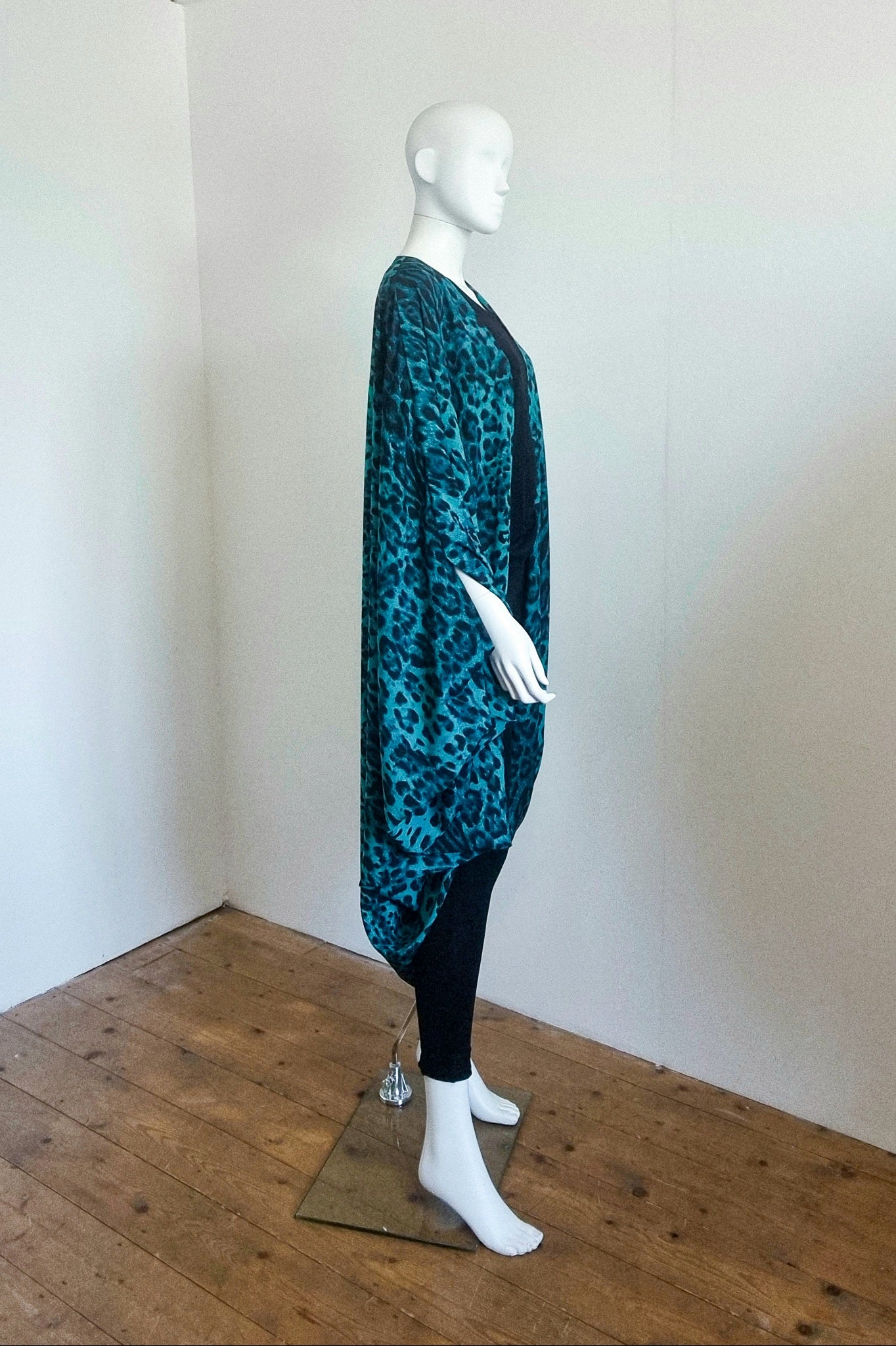 Zubi Kimono - Teal Leopard Print