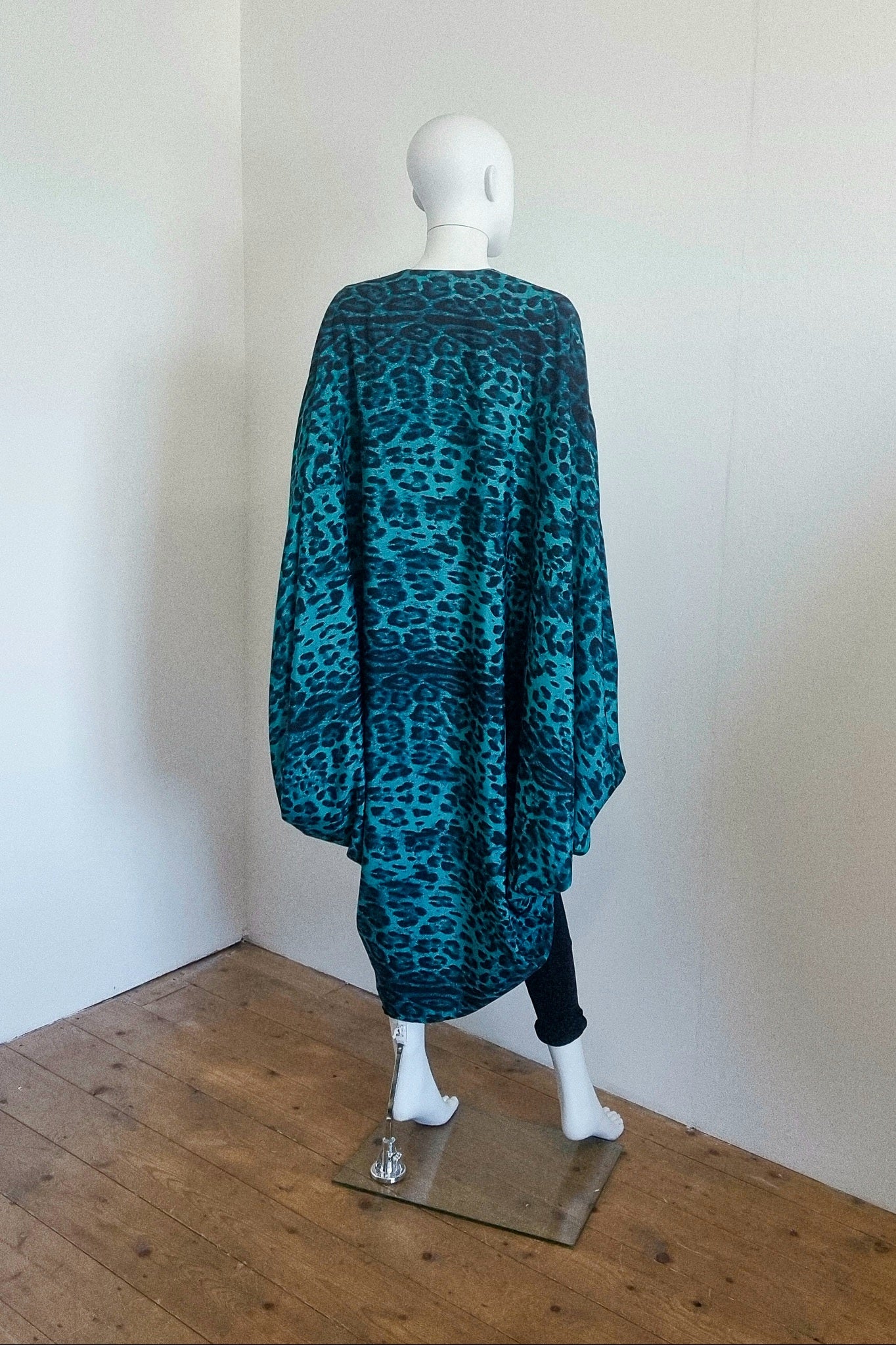Zubi Kimono - Teal Leopard Print