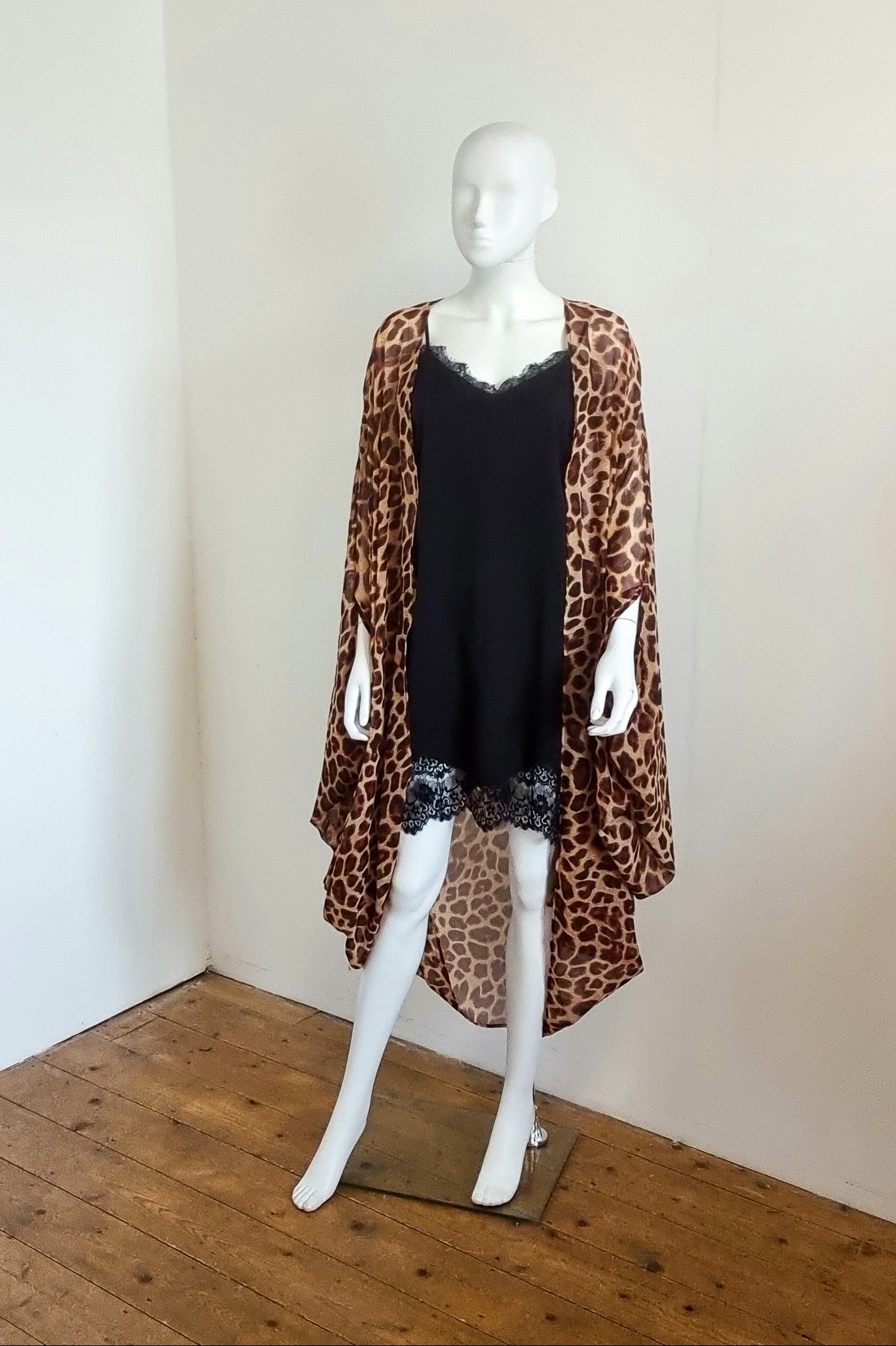 Zubi Kimono - Choc Leopard Print